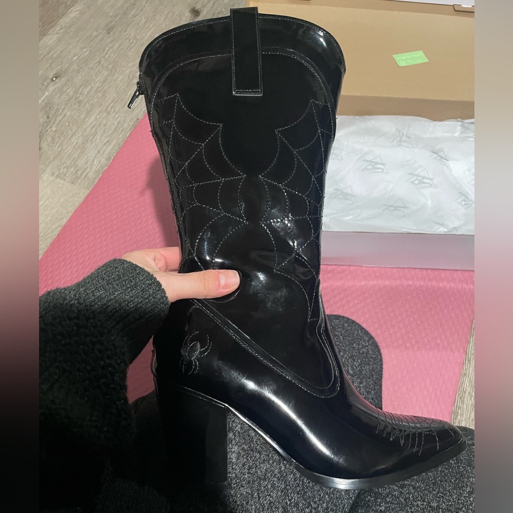 YRU space cowgirl web boots
